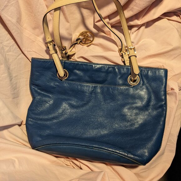 Michael Kors Navy Blue Beautiful Leather Saffiano Tote - Picture 3 of 6